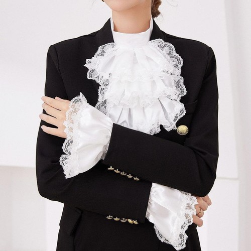 Set aus spitzenjabot und - aus,